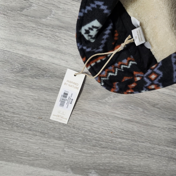 Geometric Patterned Jacket - Picture 2 of 2